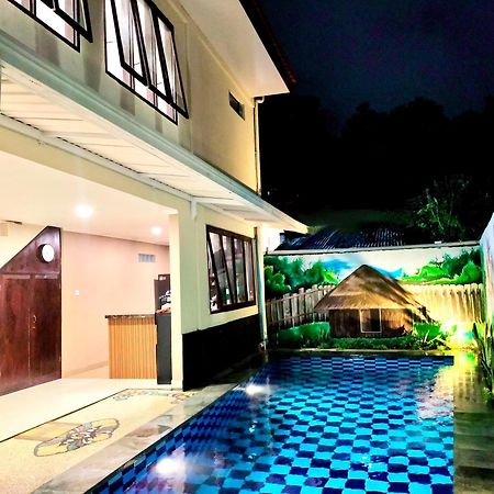 Carstenzs Home Kuta クタ エクステリア 写真