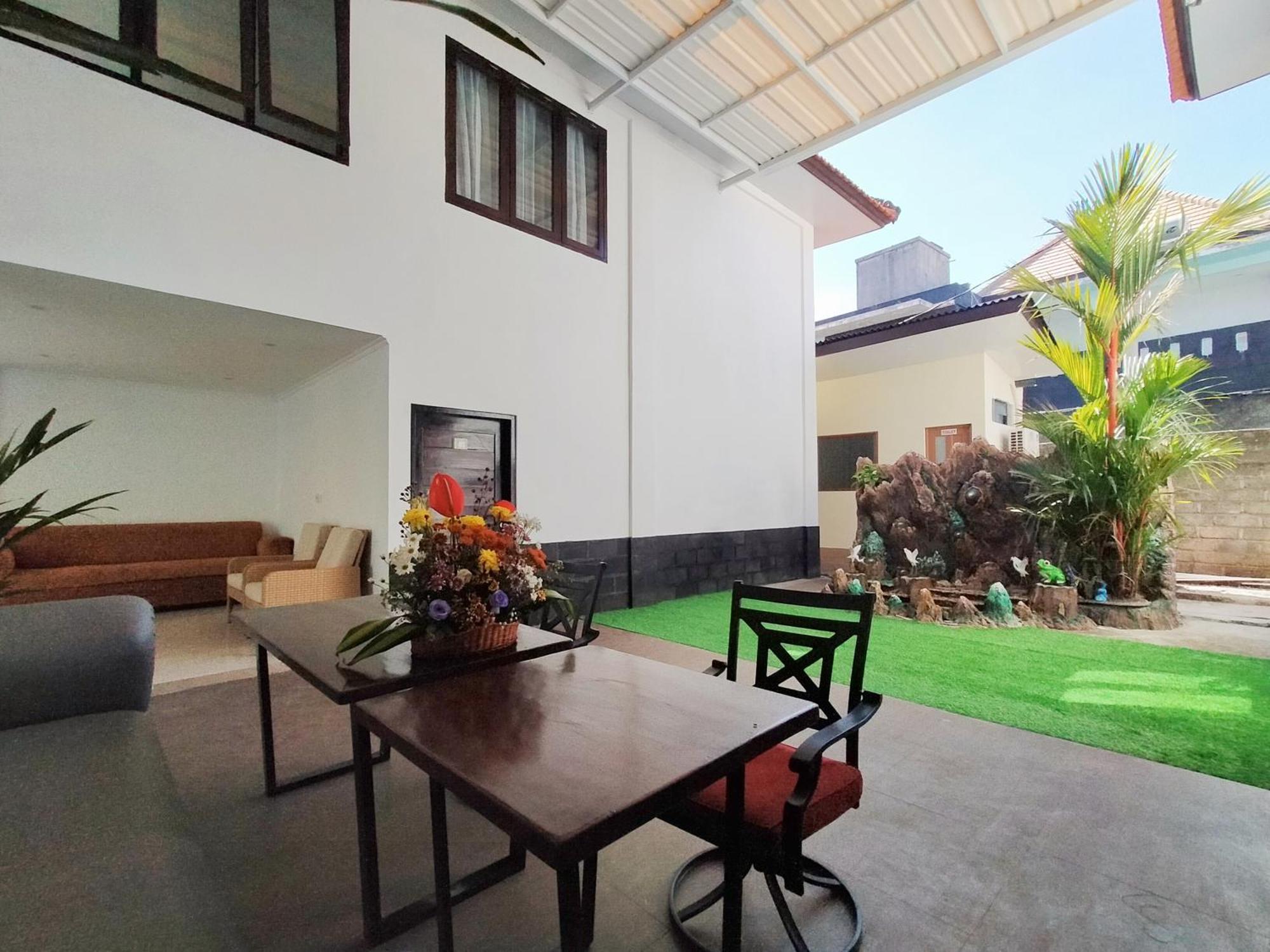 Carstenzs Home Kuta クタ エクステリア 写真
