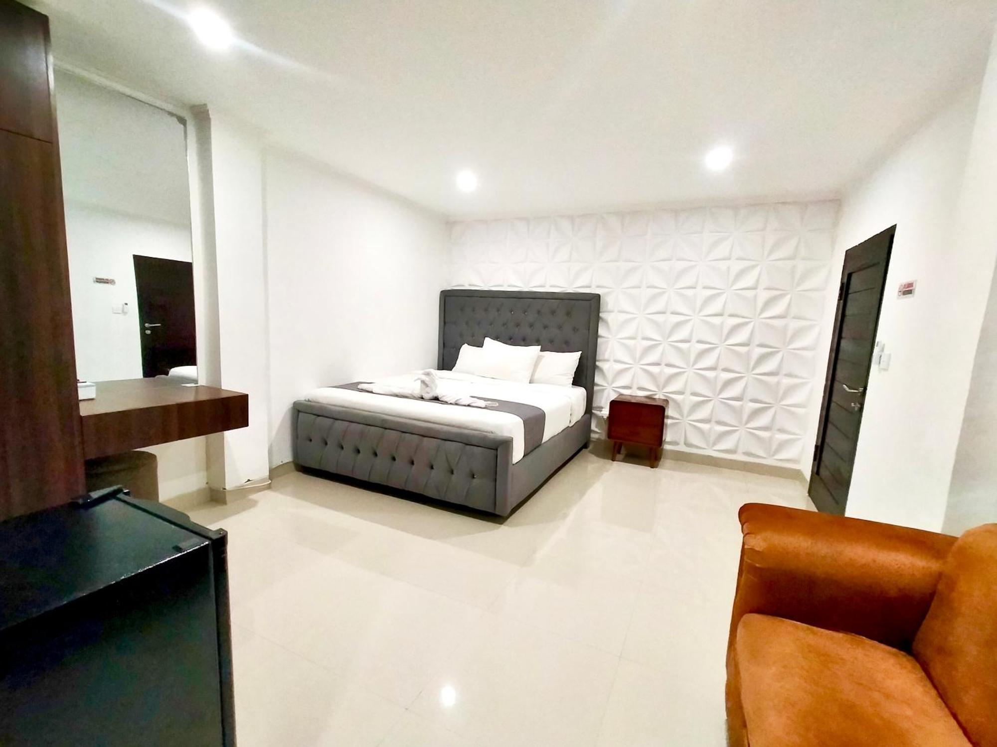 Carstenzs Home Kuta クタ エクステリア 写真