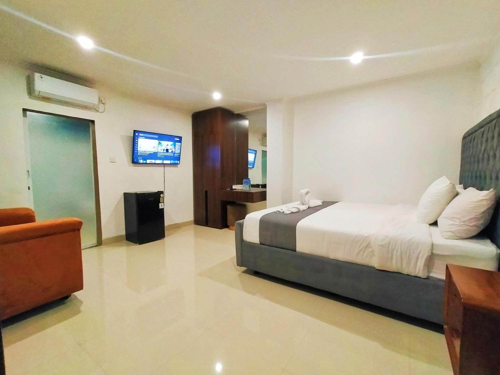 Carstenzs Home Kuta クタ エクステリア 写真