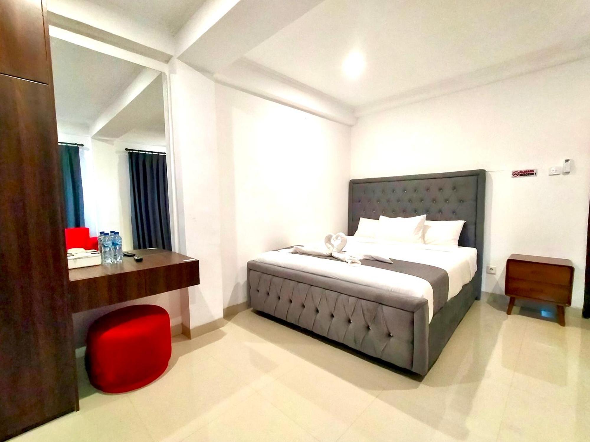 Carstenzs Home Kuta クタ エクステリア 写真