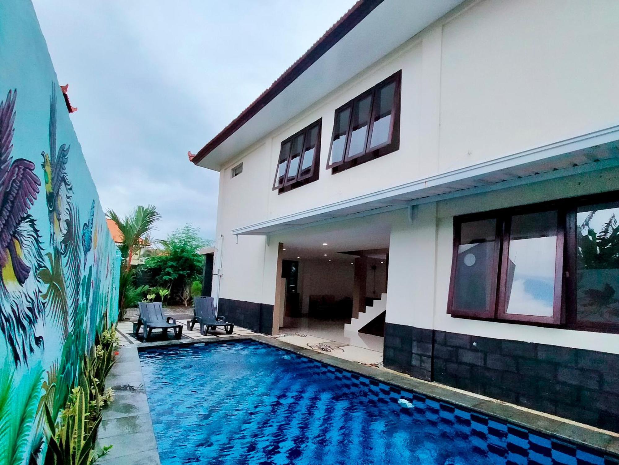 Carstenzs Home Kuta クタ エクステリア 写真